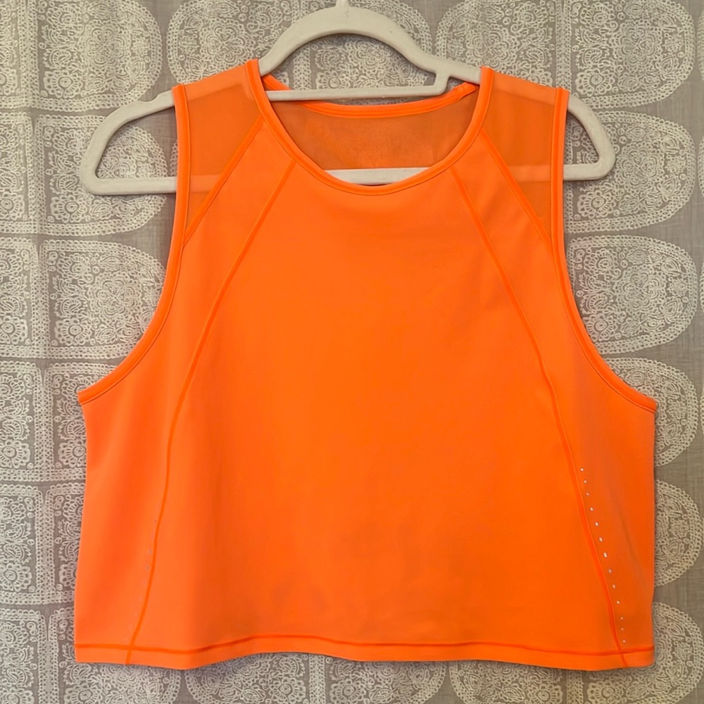 NWOT Lululemon Sculpt Cropped Tank
